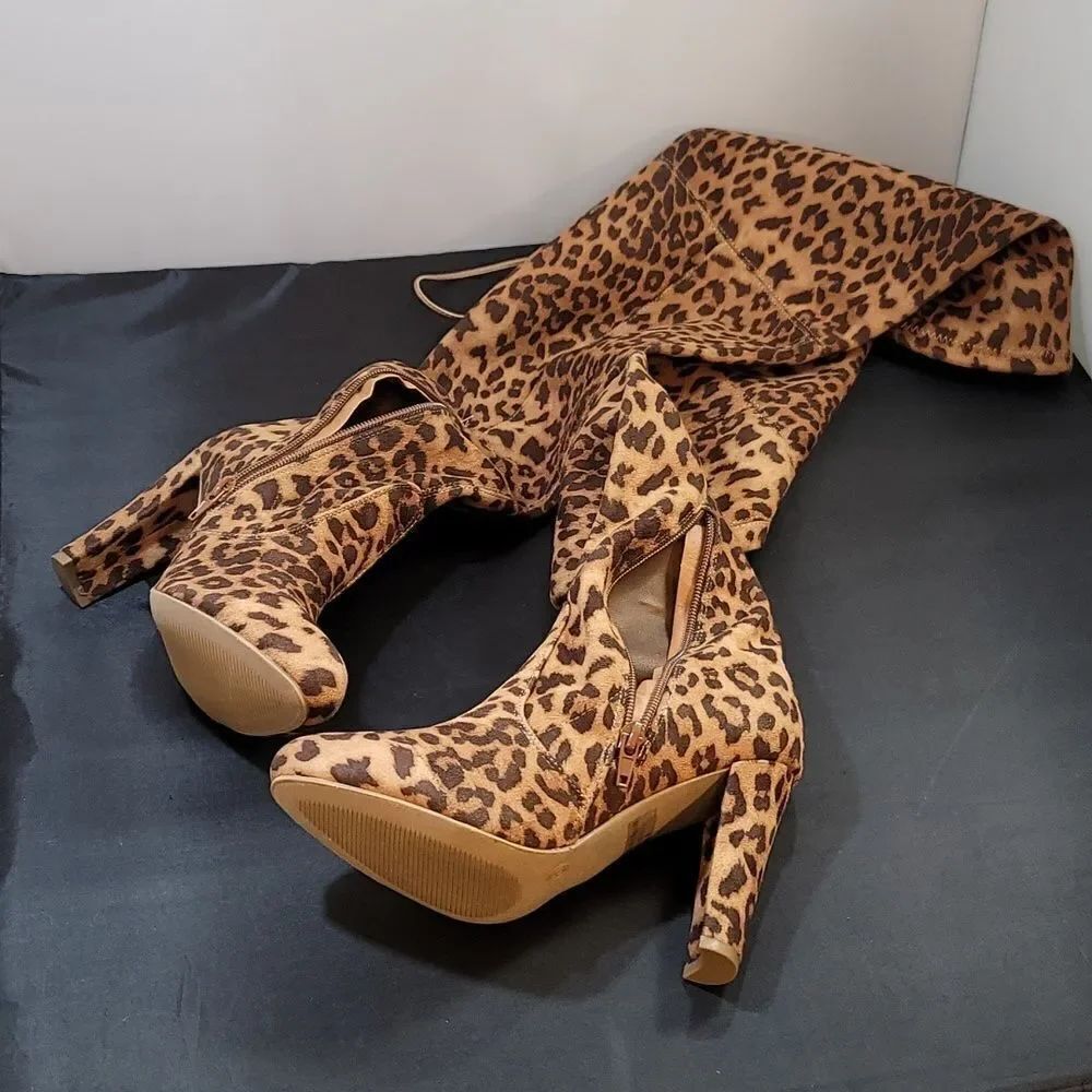 BRAND NEW WILD DIVA LOUNGS ANIMAL PRINT POINTED TOE TALL BOOT - Picture 15 of 16